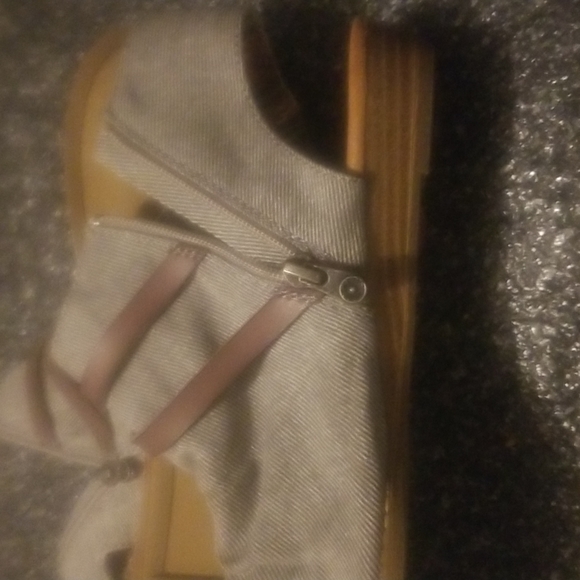 Blowfish sandal - Picture 13 of 15